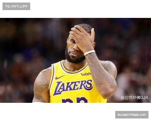 詹姆斯技术转型成效显著,41岁高龄仍能高效分配体能掌控节奏 詹姆斯技术转型成效显著,41岁高龄仍能高效分配体能掌控节奏