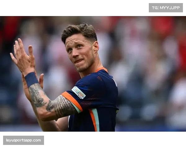 荷兰德里赫特背部伤势反复 曼联中卫世界杯前恢复情况牵动科曼